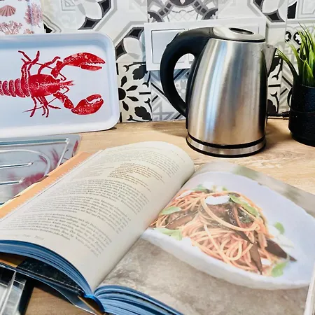 Nordlicht, - Moderne In Direkter Strandnaehe Mit Eigenem Eingang, Sauna, Kaminofen, Terrasse Und Parkplatz アパート